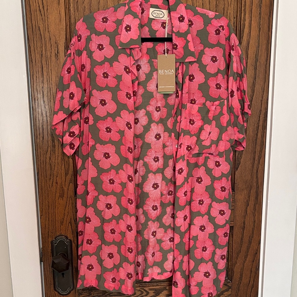 Benoa Hibiscus Button-Up Shirt